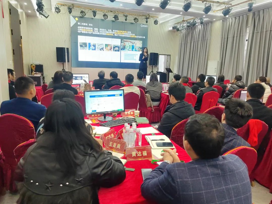 全鋁行業(yè)成長電商活動 打造萬家家居標(biāo)桿企業(yè)！——共推南海大瀝全鋁家居產(chǎn)業(yè)高質(zhì)量發(fā)展